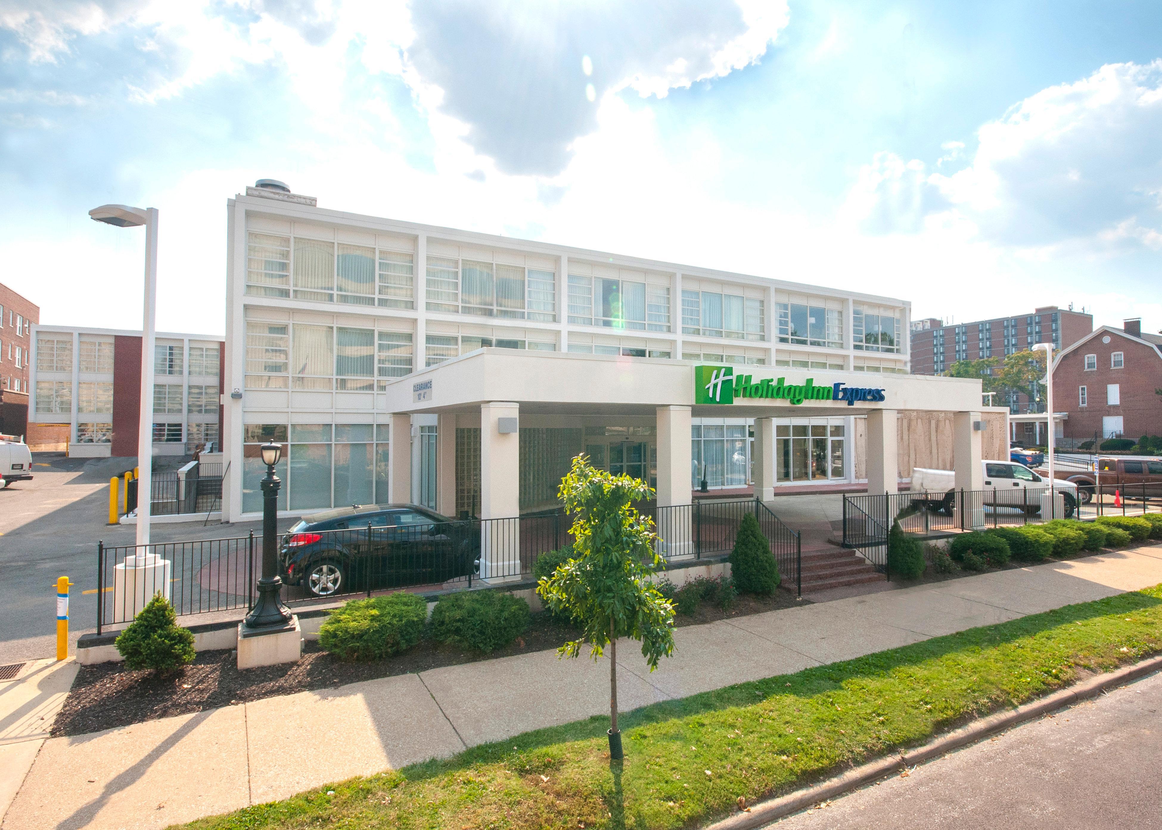 Holiday Inn Express St. Louis Central West End By Ihg Ngoại thất bức ảnh