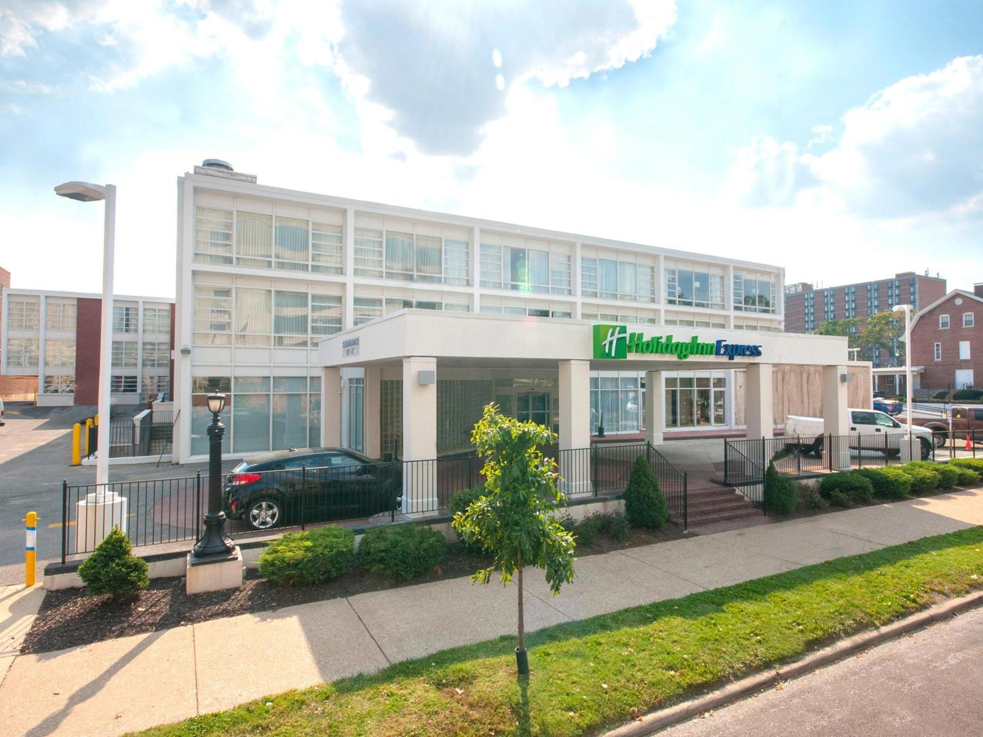 Holiday Inn Express St. Louis Central West End By Ihg Ngoại thất bức ảnh